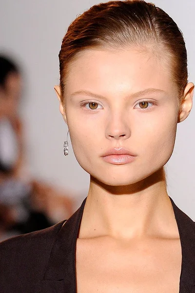 Look 64